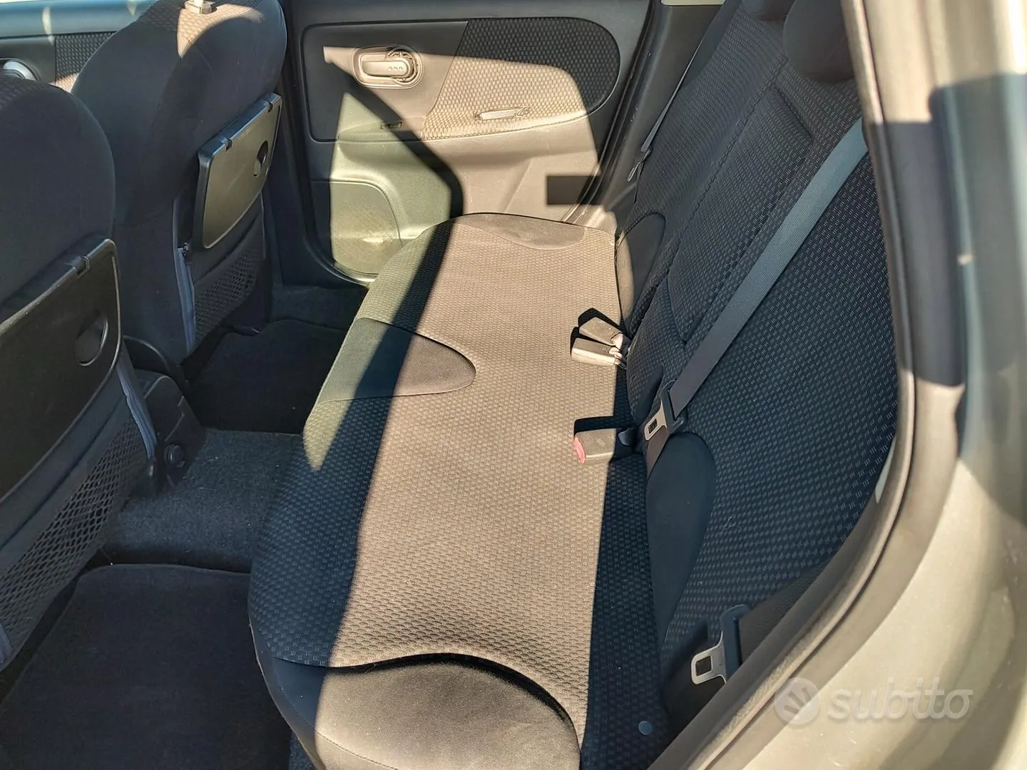 Nissan Note 2008 photo 3