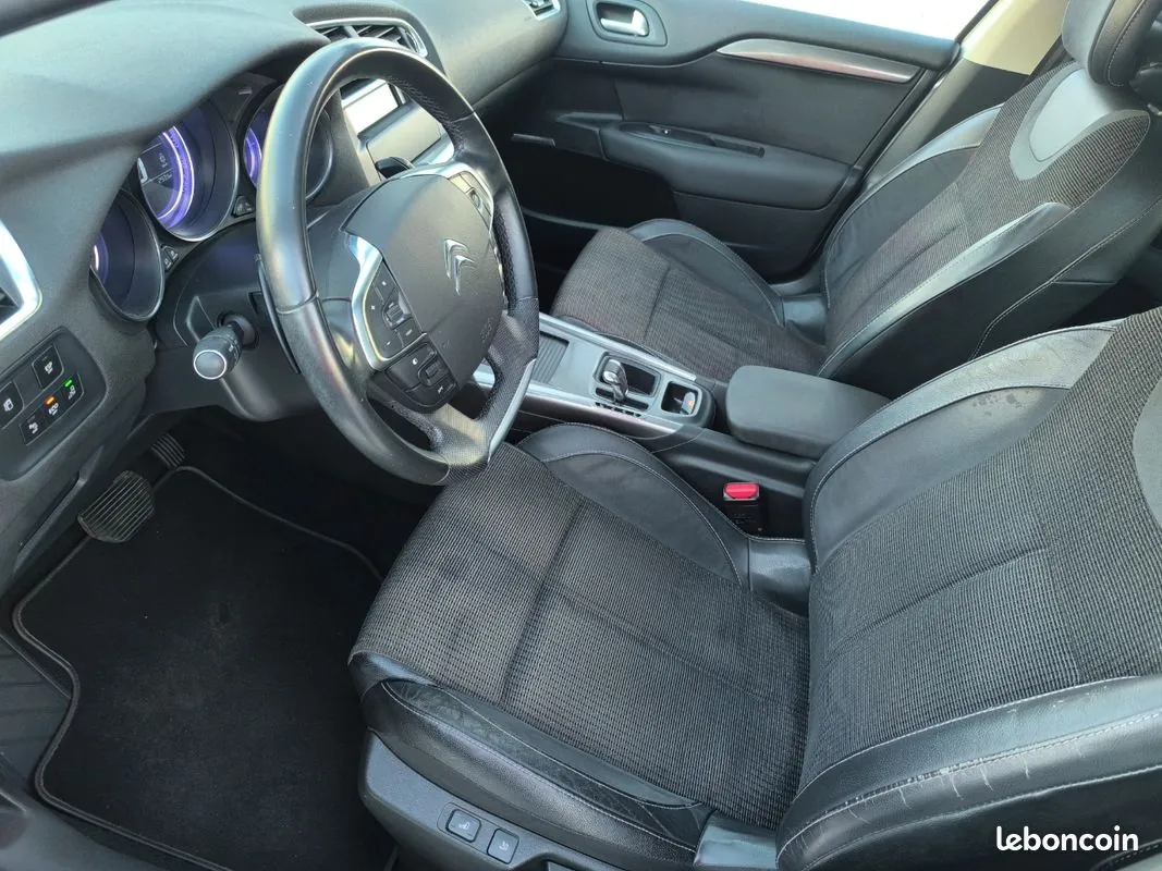 Citroen C4 2013 photo 3