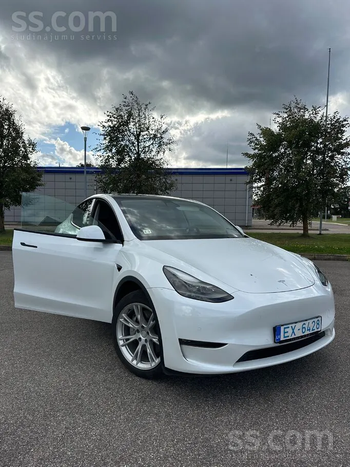 Tesla Model Y 2022 photo 5