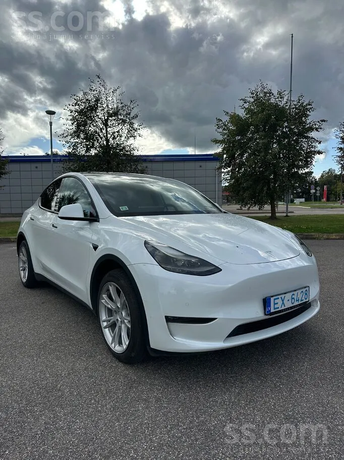 Tesla Model Y