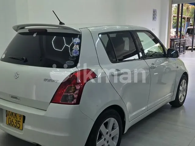 Suzuki Swift 2007 photo 2