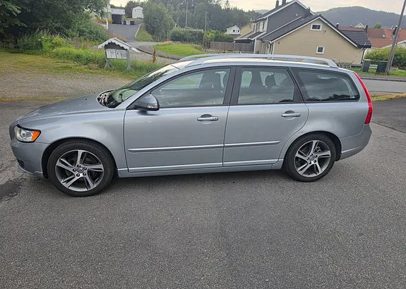 Volvo V50 2012 photo 3