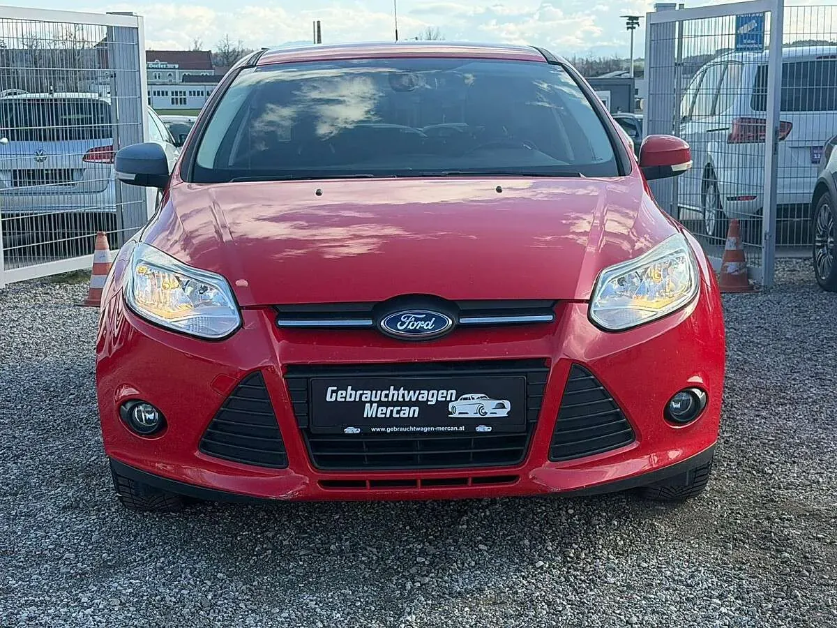 Ford Focus 2011 photo 2