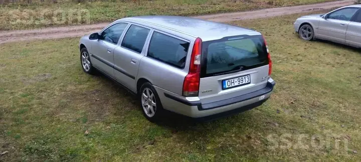 Volvo V70 2004 photo 3