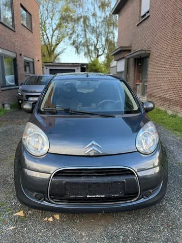 Citroen C1 2011 photo 2