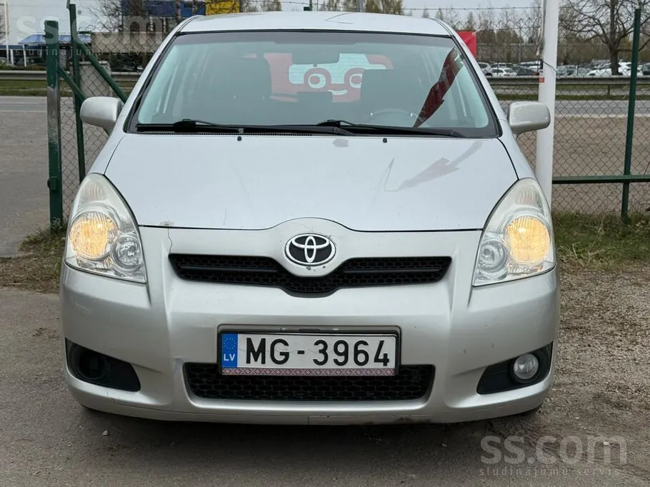 Toyota Corolla Verso 2008 photo 2