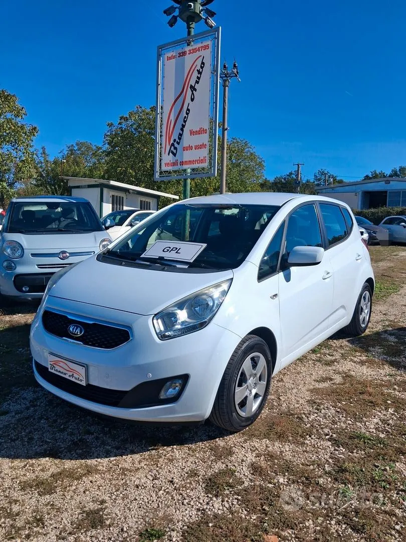 Kia Venga 2014 photo 5