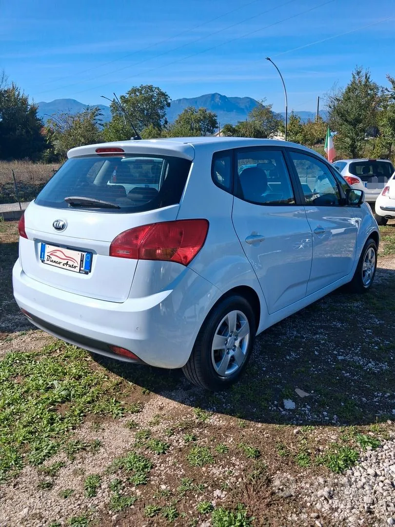 Kia Venga 2014 photo 3