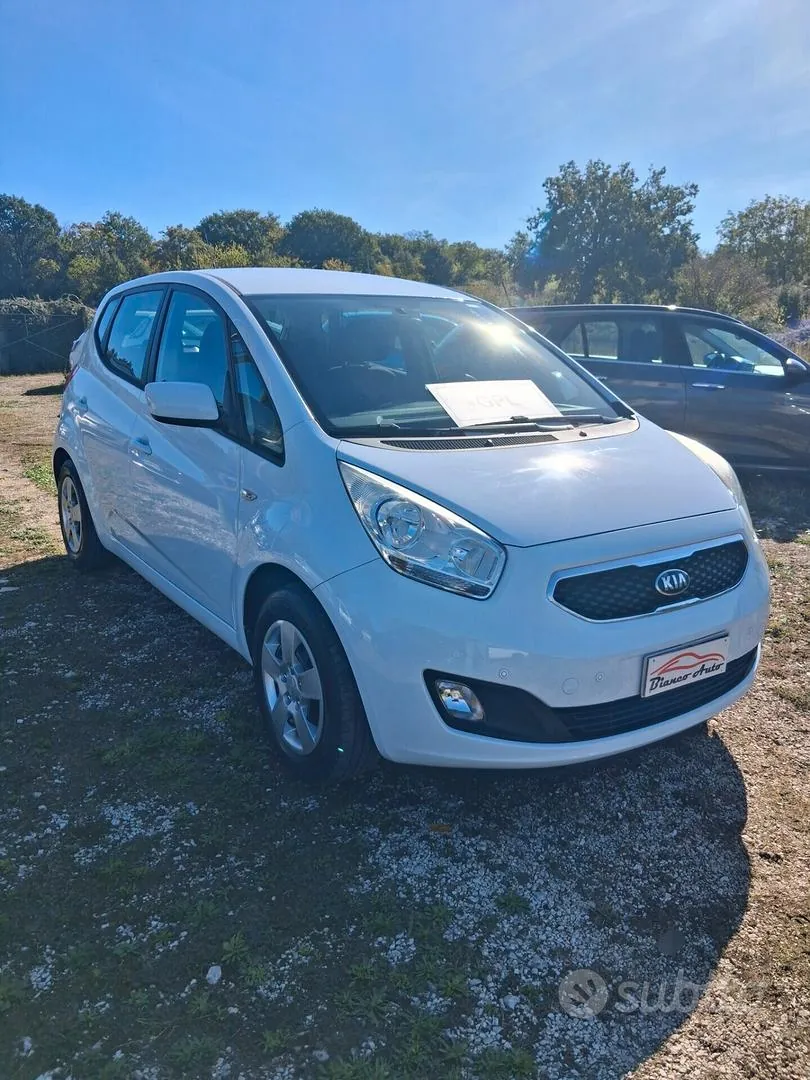 Kia Venga 2014 photo 2