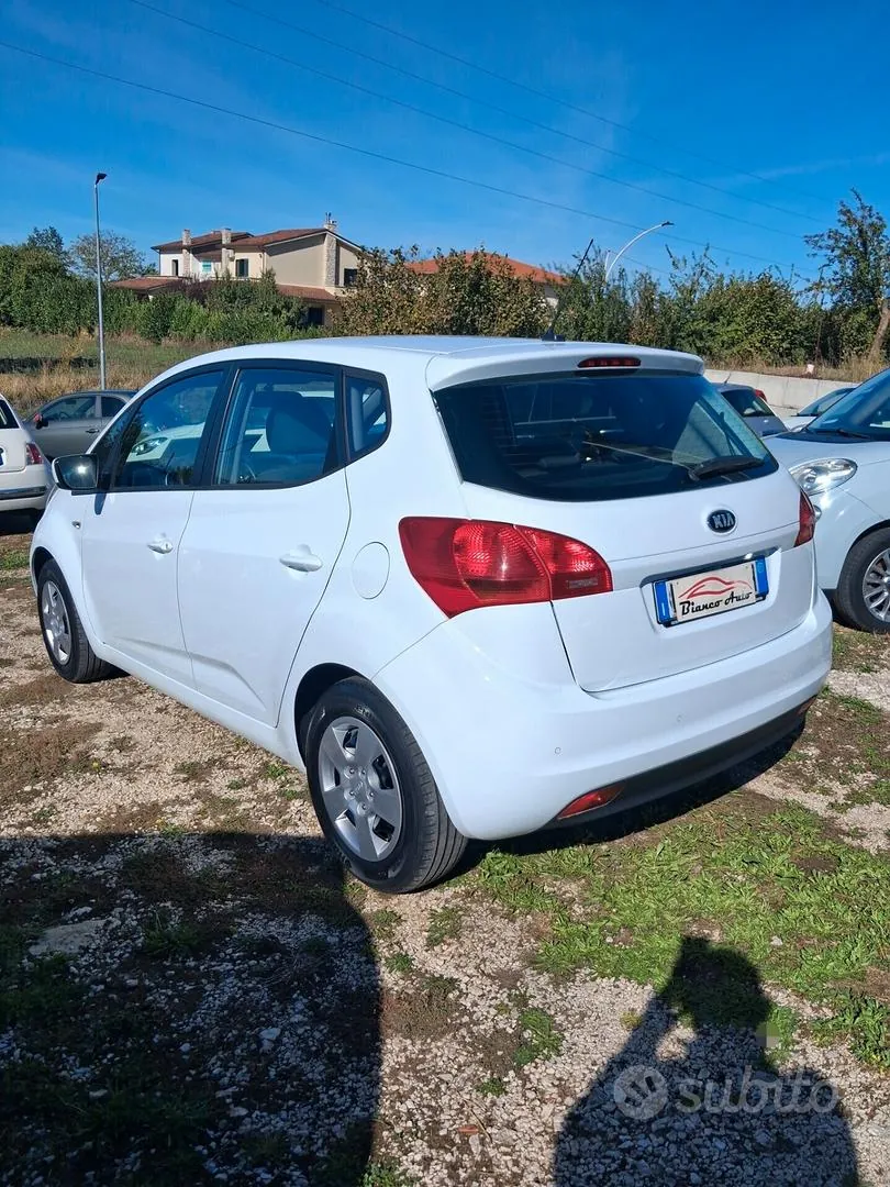 Kia Venga 2014 photo 4