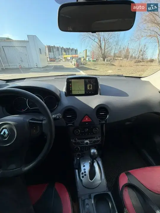 Renault Koleos 2010 photo 2