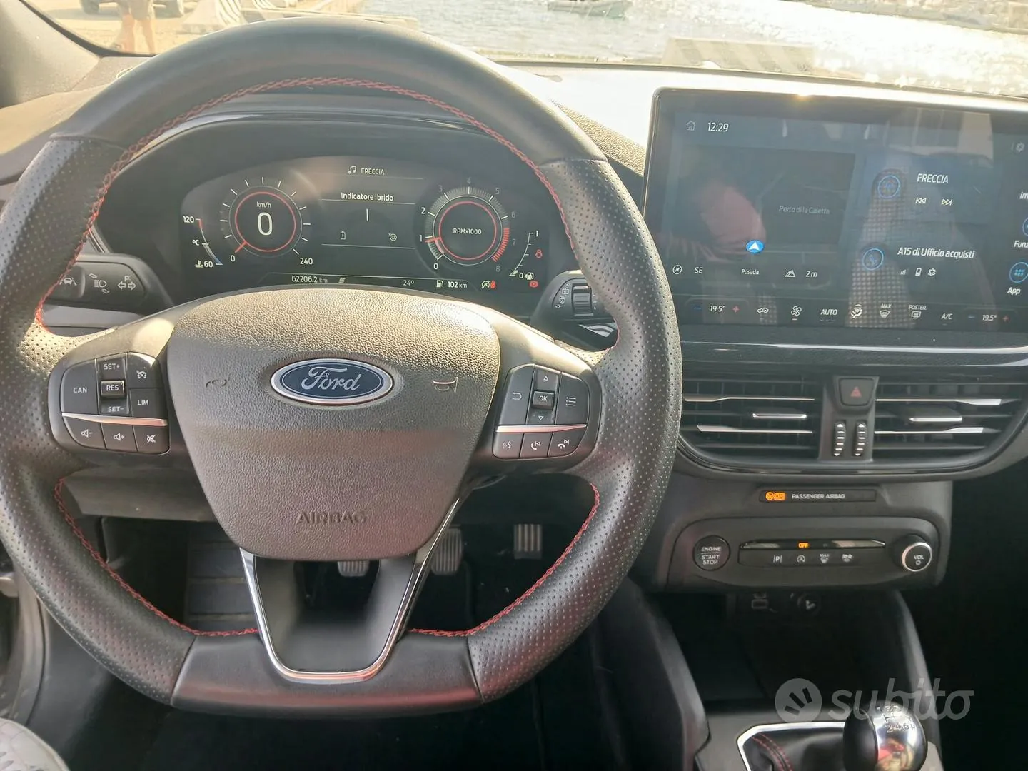 Ford Focus 2023 photo 3