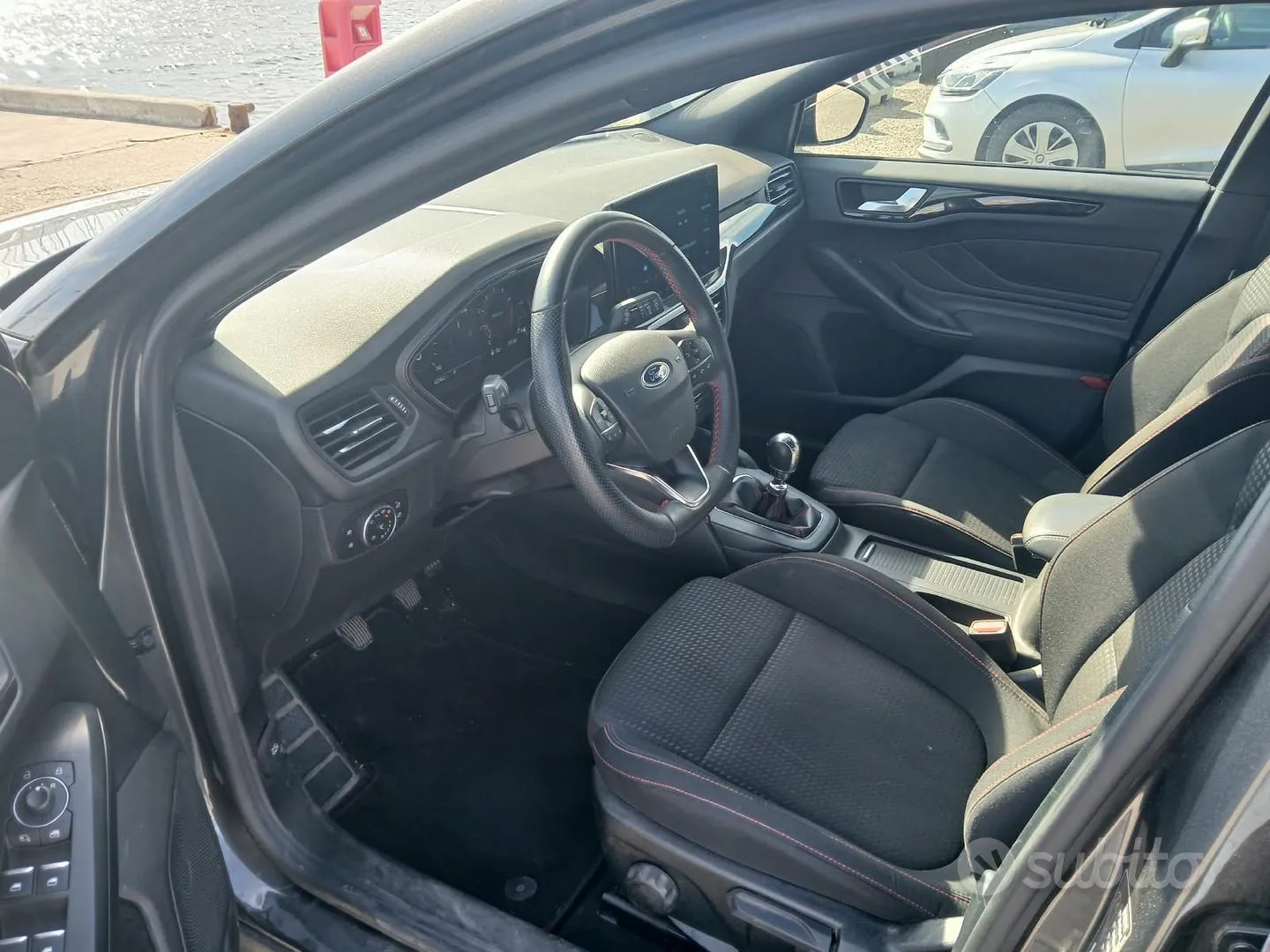 Ford Focus 2023 photo 2