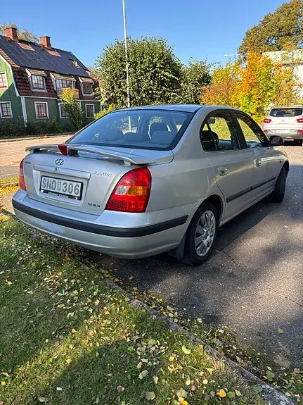 Hyundai Elantra 2001 photo 3