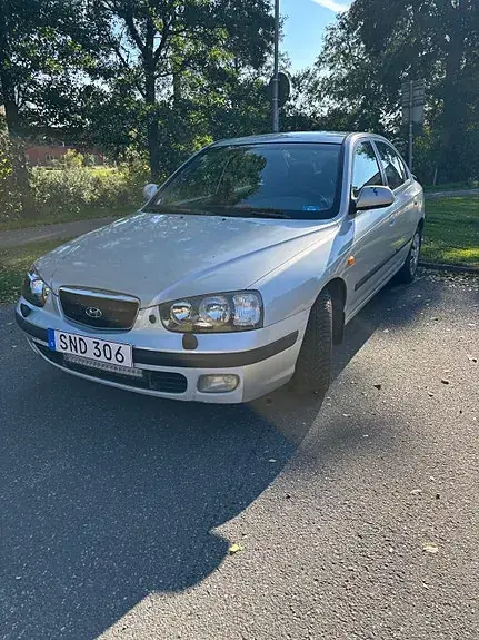 Hyundai Elantra 2001 photo 2