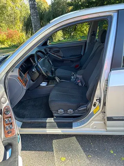 Hyundai Elantra 2001 photo 5