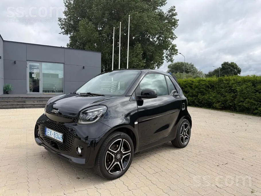 Smart Fortwo 2022 photo 2