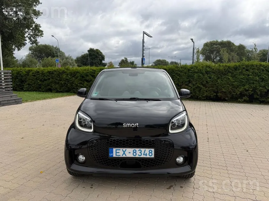 Smart Fortwo 2022 photo 3
