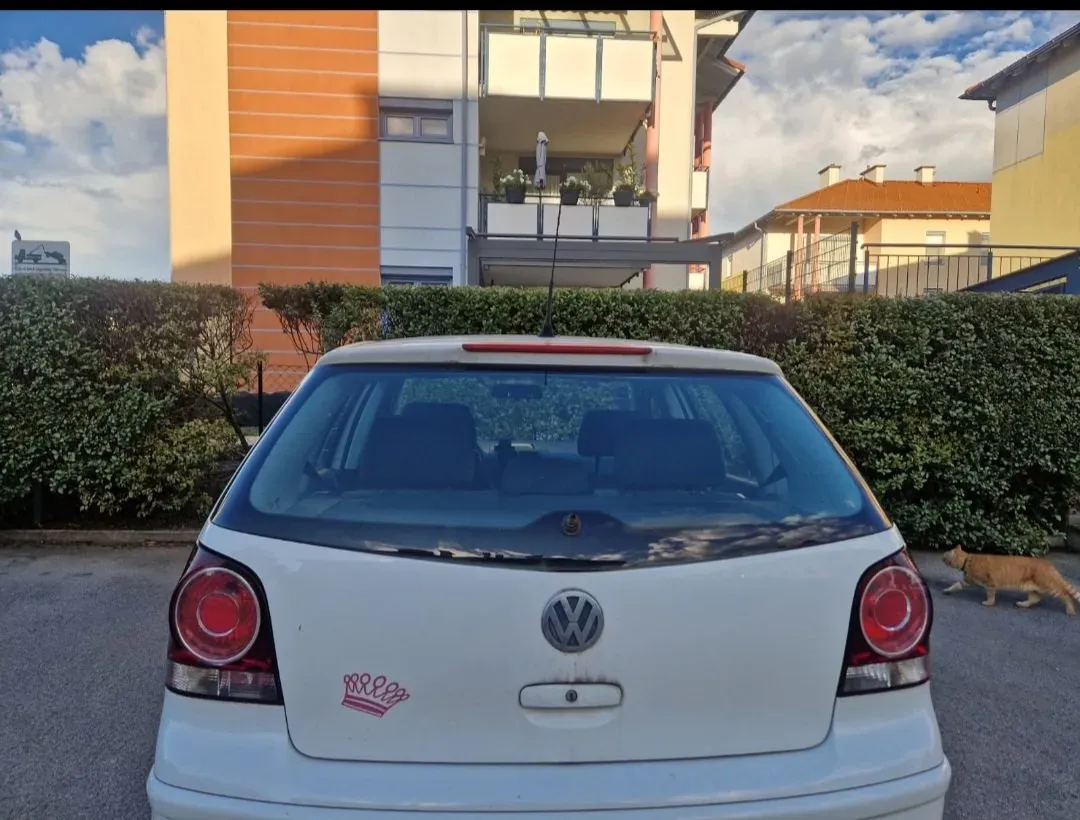 Volkswagen Polo 2008 photo 2