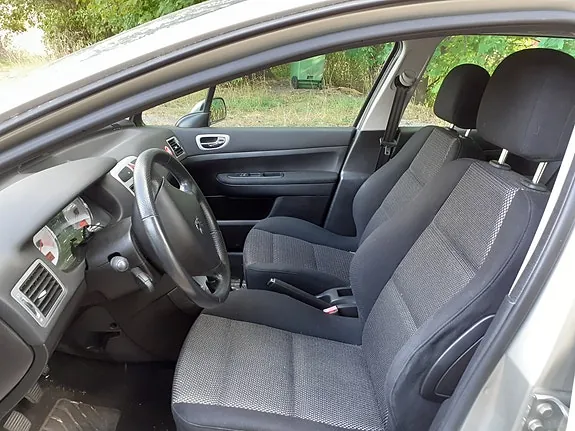 Peugeot 307 2008 photo 4
