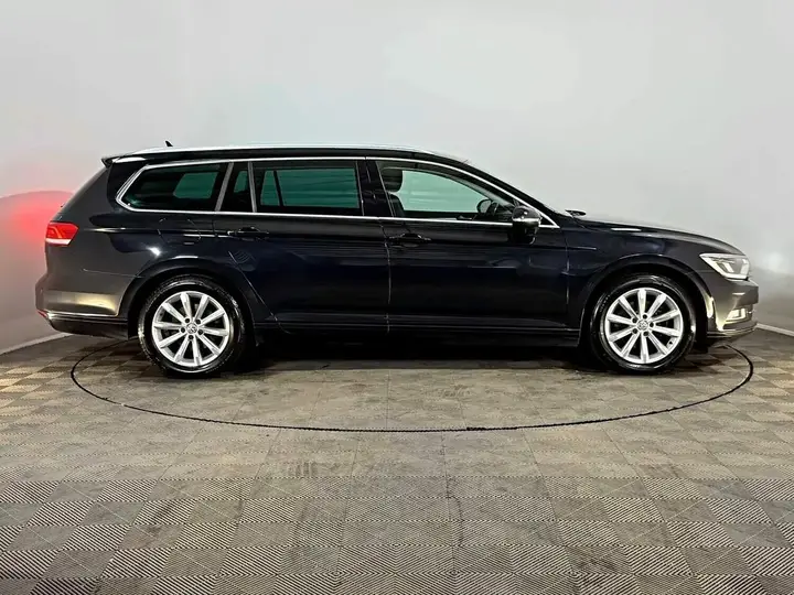 Volkswagen Passat 2018 photo 5
