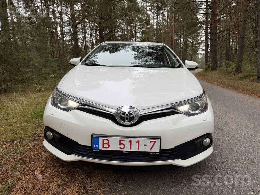 Toyota Auris 2016 photo 2