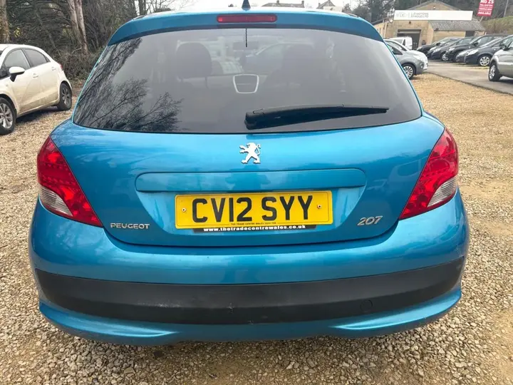 Peugeot 207 2012 photo 4