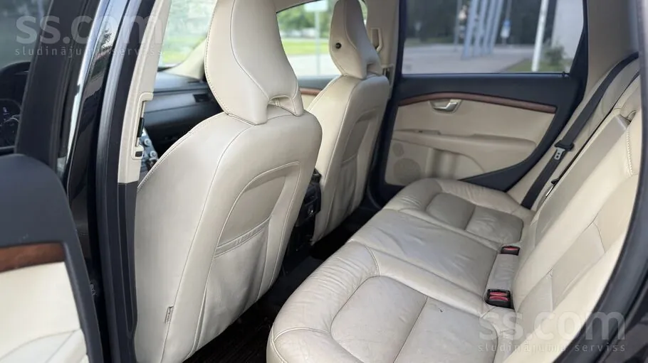 Volvo V70 2010 photo 5