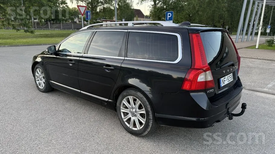 Volvo V70 2010 photo 3