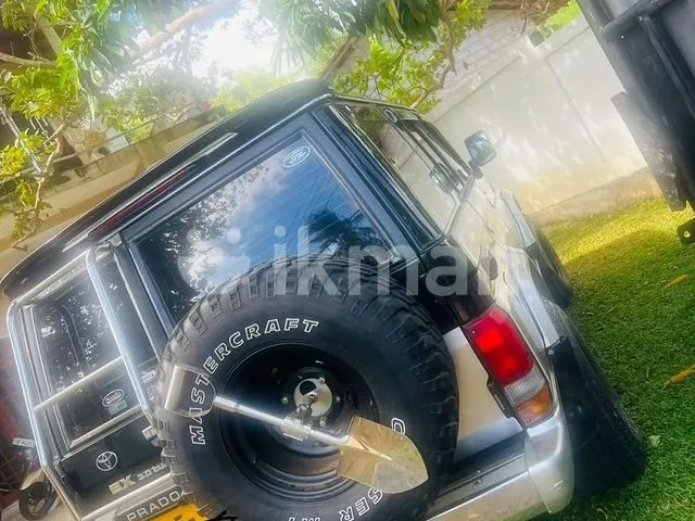 Toyota Land Cruiser Prado 1991 photo 4