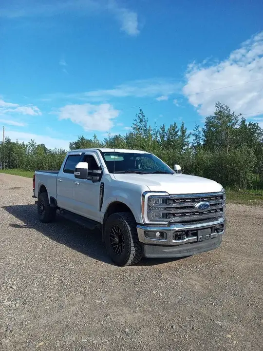 Ford F350 2023 photo 2