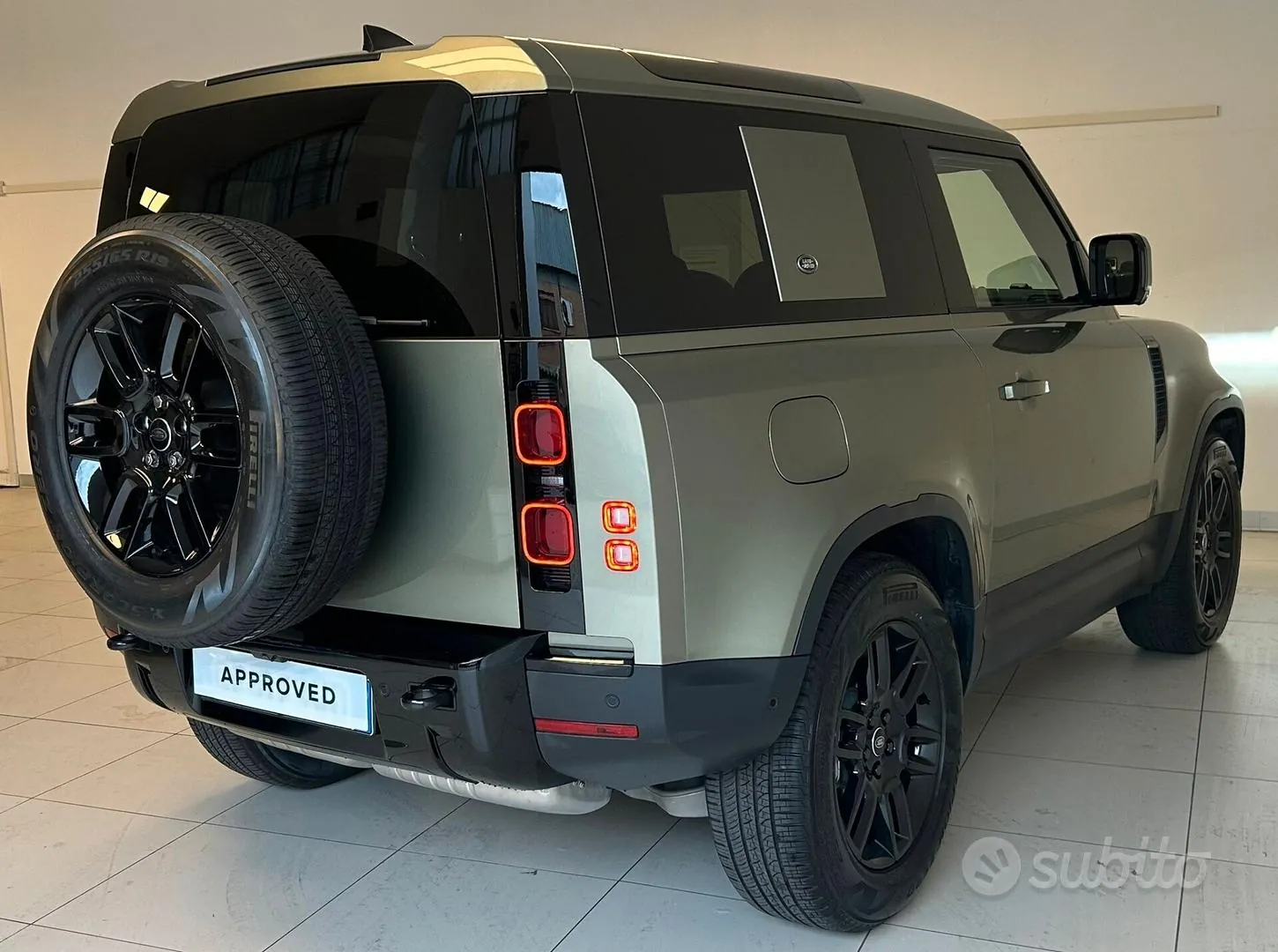 Land Rover Defender 2024 photo 4