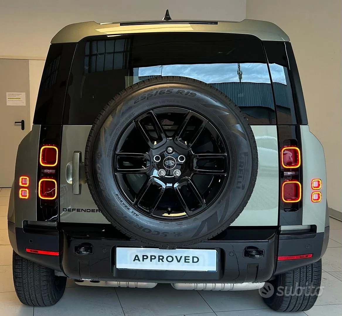 Land Rover Defender 2024 photo 5