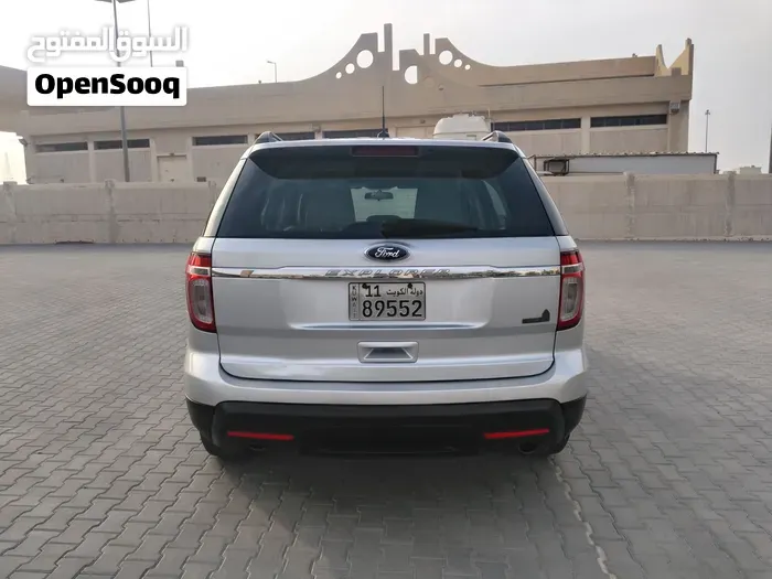Ford Explorer 2013 photo 4