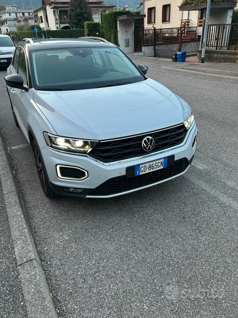 Volkswagen T-Roc 2020 photo 2