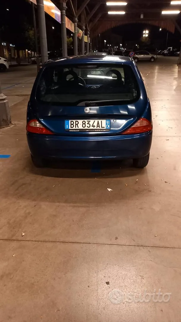Lancia Ypsilon 2001 photo 2