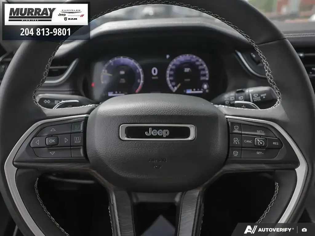 Jeep Grand Cherokee 2023 photo 3