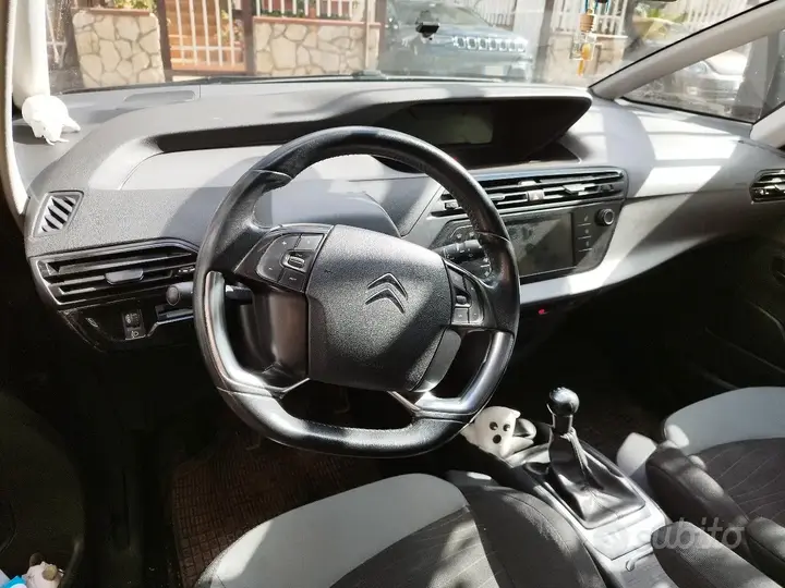 Citroen C4 Picasso 2015 photo 4