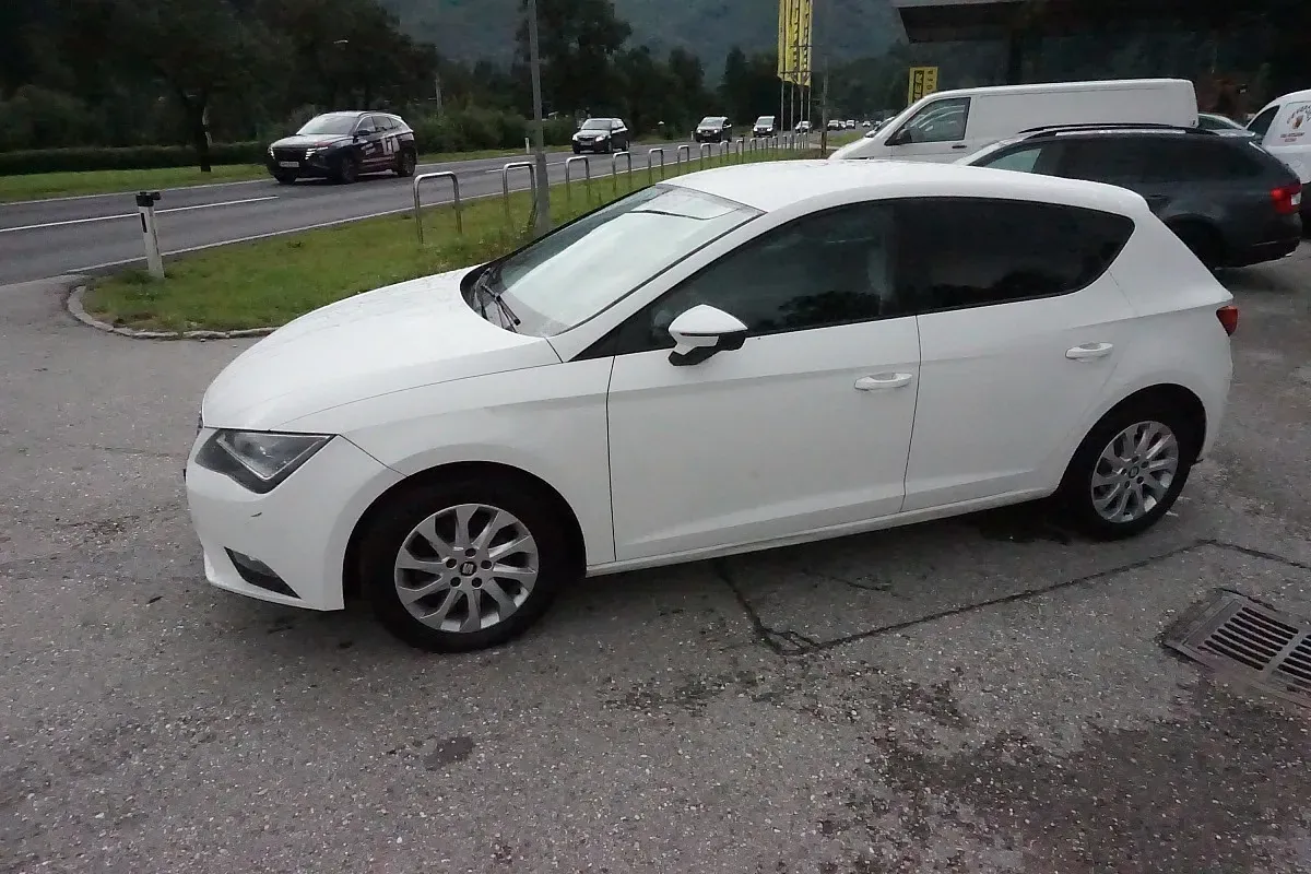 Seat Leon 2013 photo 3