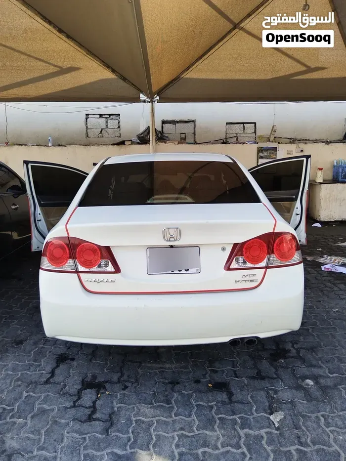Honda Civic 2006 photo 2