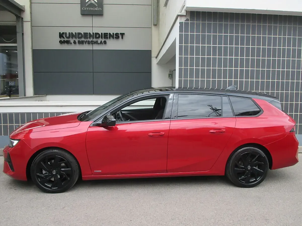 Opel Astra 2023 photo 3