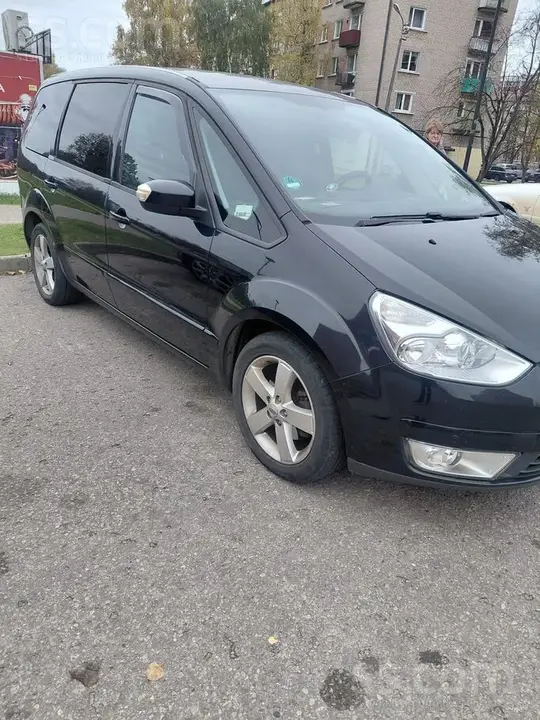 Ford Galaxy 2009 photo 3
