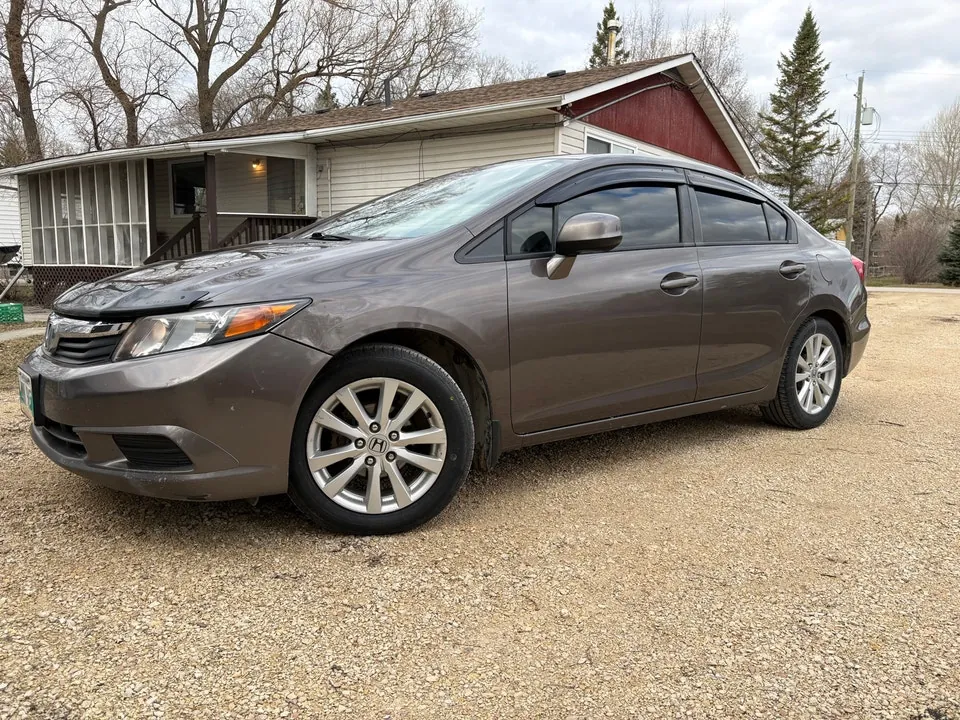 Honda Civic 2012 photo 4