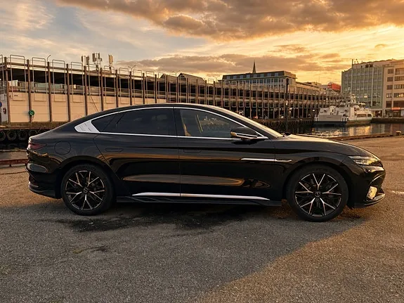 BYD Han 2023 photo 4