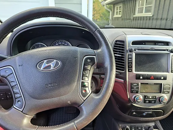 Hyundai Santa Fe 2011 photo 3