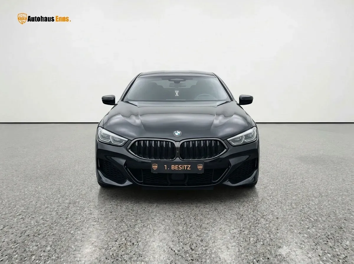 BMW 8 Series 2021 photo 2