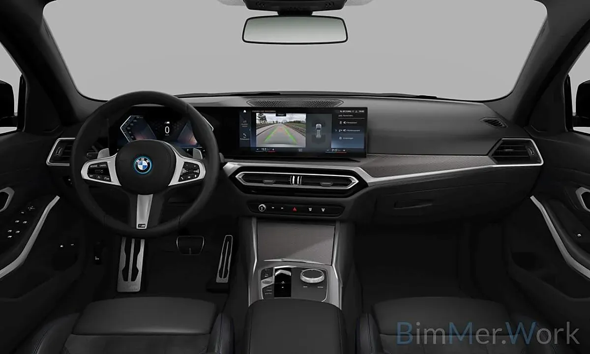 BMW 3 Series 2023 photo 2