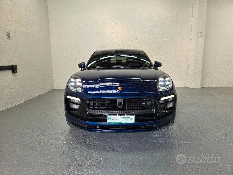 Porsche Macan 2023 photo 2