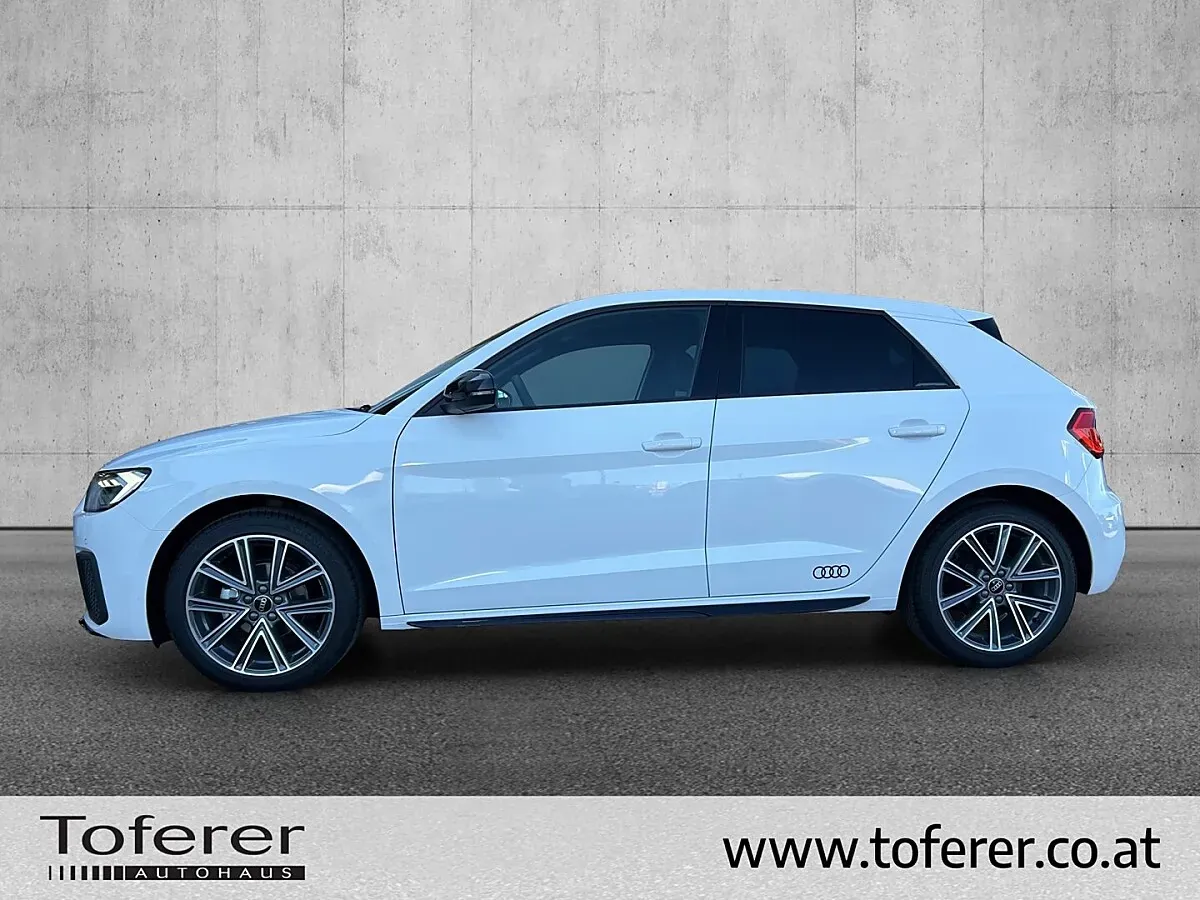 Audi A1 2025 photo 3