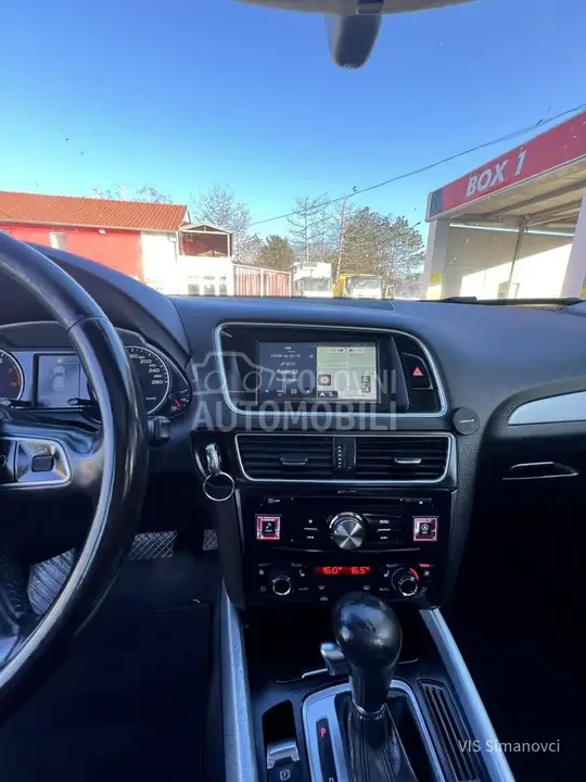 Audi Q5 2011 photo 4
